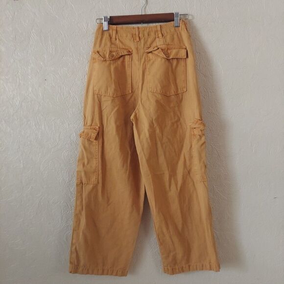 Universal Thread Yellow Cropped Cargo Pants Sz 4 - Picture 3 of 11